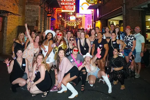 Nashville Bar and Club Crawl - Image 5