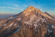 Portland Air Tour of Mount Hood and Columbia River Gorge thumbnail 2