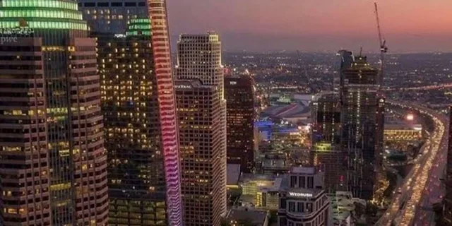 Los Angeles Airplane Tour - Image 3