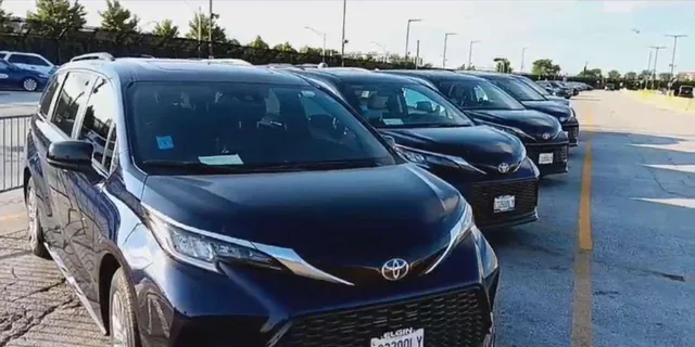 Chicago Airport Taxi Transfer - Image 1