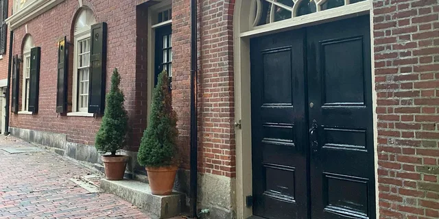 Boston Beacon Hill Walking Tour - Image 4