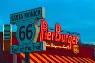 Malibu Santa Monica Venice Beach Tour thumbnail 6