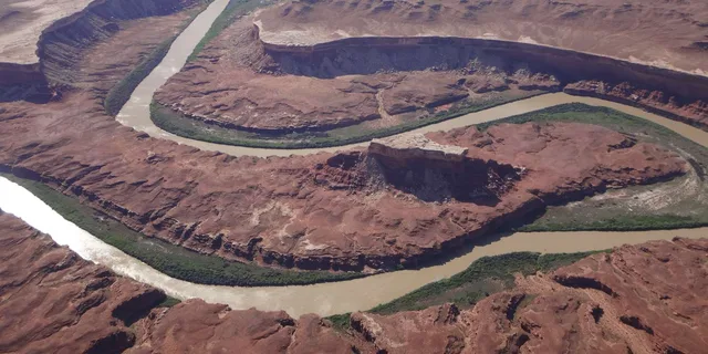 Moab Canyonlands 4x4 Drive and Calm Water Cruise - Image 4