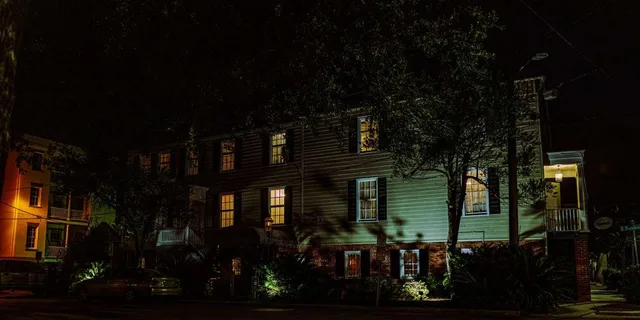 Savannah Haunted Pub Crawl - Image 4
