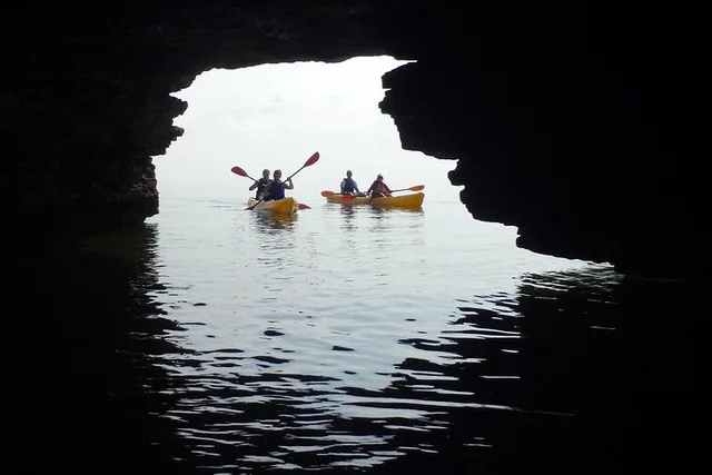 Door County Kayak Tour at Cave Point - Image 1