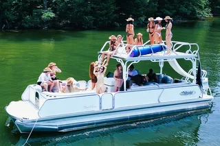 Nashville Pontoon Party on Percy Priest