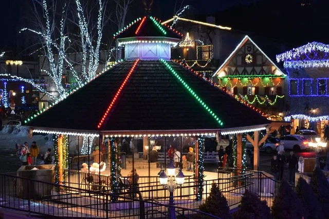 Leavenworth Village of Lights Festival - Image 6