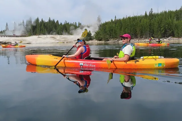 Yellowstone Lake Kayak Tour with Lunch 4 hr - Image 4