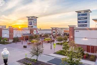 Minneapolis Shopping Tour to Twin Cities Outlets thumbnail 1
