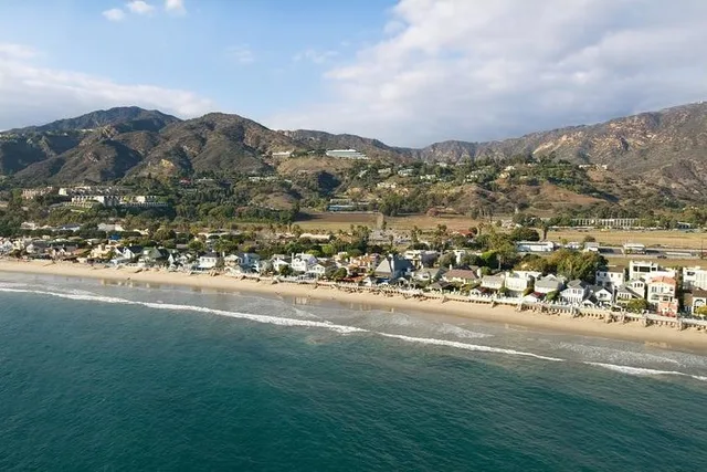 Anaheim to LA: Hollywood and Beaches Tour - Image 4