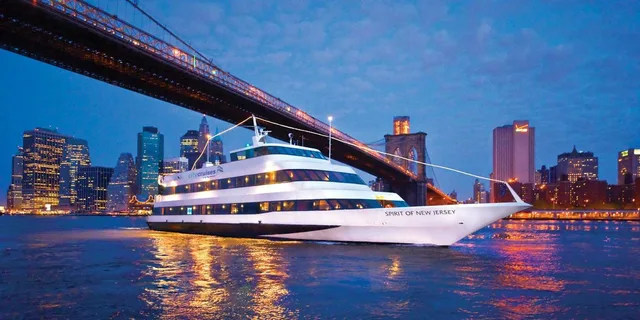 New York City Lunch Cruise - Image 4