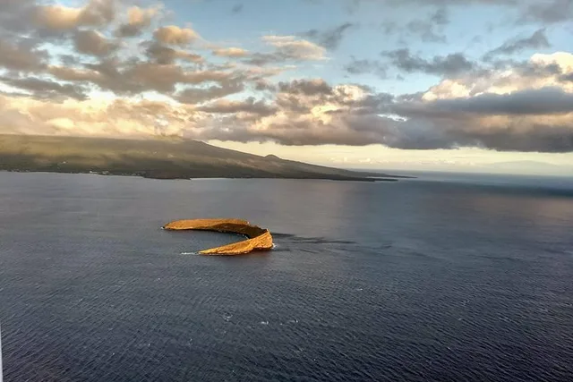 Maui Air Tour: 5 Islands Private Experience - Image 3