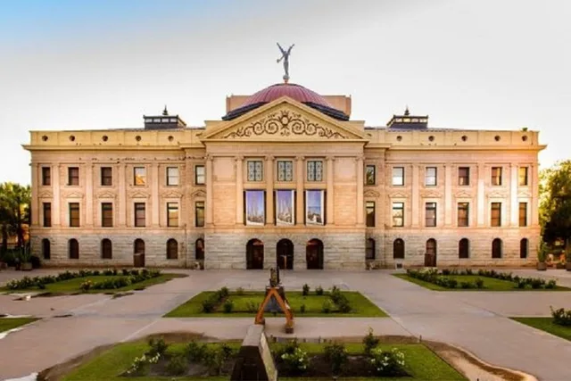 Phoenix Scavenger Hunt: Arizona's Capitol Sights - Image 1