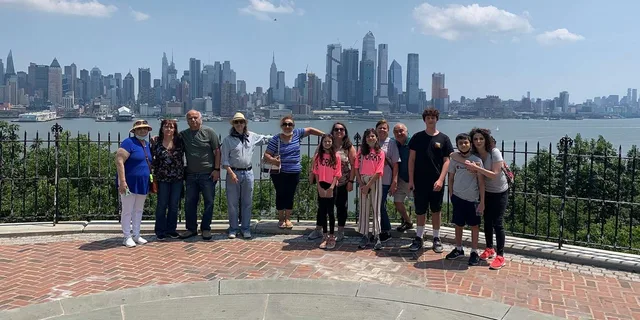 New York City Private SUV Tour - Image 3