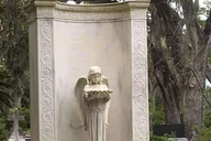 Savannah Bonaventure Cemetery Walking Tour with Transportation thumbnail 5