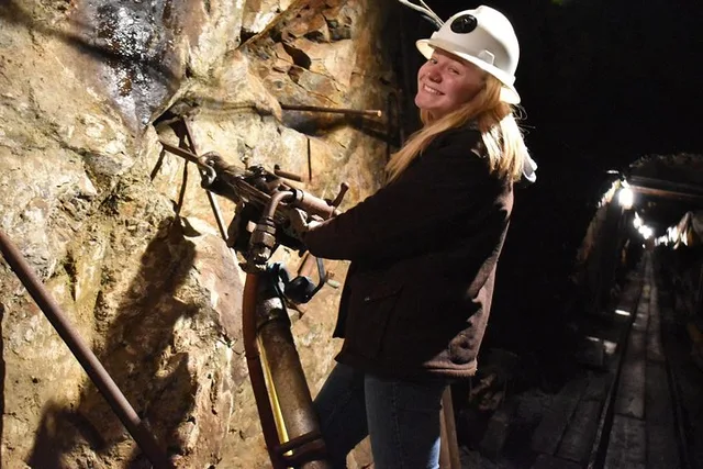 Breckenridge Gold Mine Tour with Gold Panning - Image 1