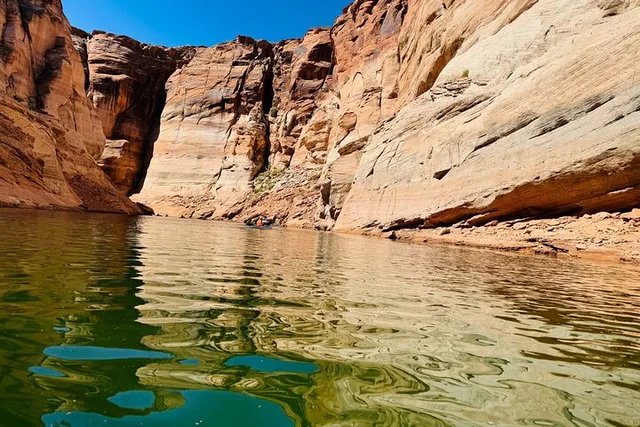 Lake Powell Kayak and Water Antelope Canyon Tour - Image 1
