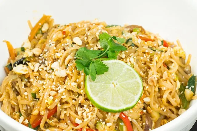 San Diego Pad Thai Cooking Class - Image 6