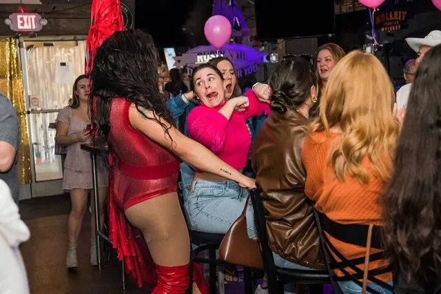 Nashville Dueling Drag Brunch - Image 4