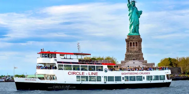 New York City Statue of Liberty Cruise 1 hr - Image 2
