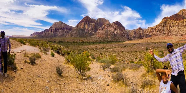 Las Vegas Mojave Desert and Seven Magic Mountains Tour - Image 5