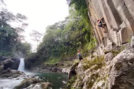 Hilo Waterfall Rappelling Adventure 7 hr thumbnail 2
