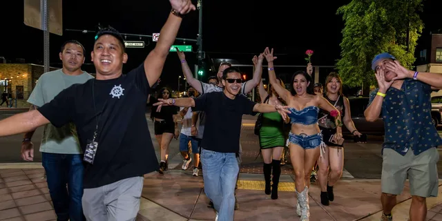 Las Vegas Arts District Bar Crawl Speakeasies & Hidden Gems 4 hr - Image 5