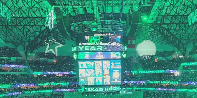 Dallas Ice Hockey Game at American Airlines Center - Image 3