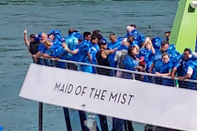 Niagara Falls Maid of the Mist and Cave of the Winds Tour - Image 4