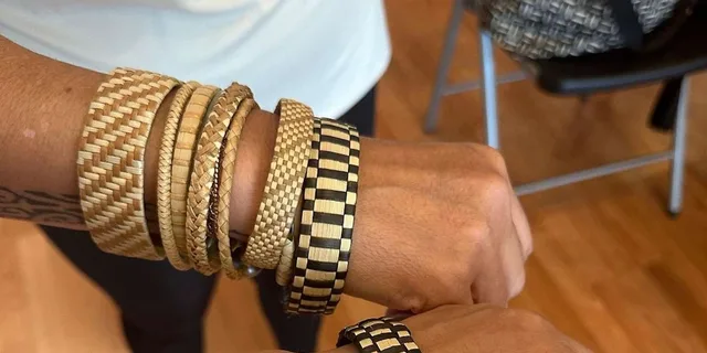 Maui Lauhala Bracelet Weaving Class - Image 2