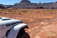 Moab Scenic Jeep Tour with Guide thumbnail 1