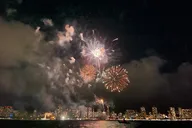 Waikiki Fireworks Boat Cruise thumbnail 2