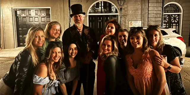 New Orleans Haunted Ghost Tour Adults Only 2 hr - Image 2