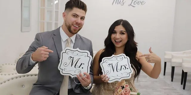 Las Vegas Wedding at Paradise Wedding Chapel - Image 4