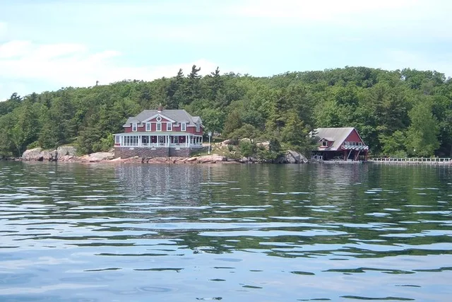 Clayton Islands Boat Tour 2 hr - Image 3