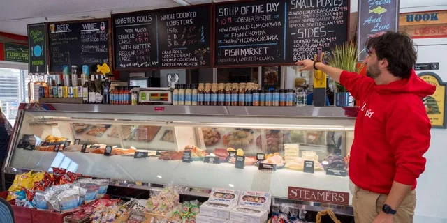 Boston Seafood and History Day Tour - Image 6
