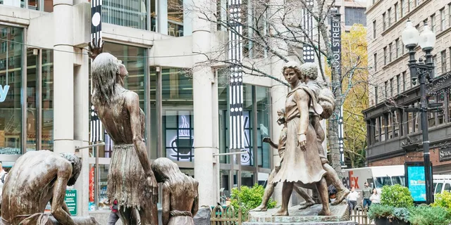 Boston Walking Tour of Freedom Trail, Beacon Hill & Back Bay - Image 3