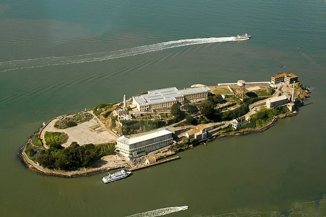 San Francisco Alcatraz and City Bus Tour - Image 2