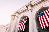 Washington Day Trip from New York in Spanish thumbnail 2