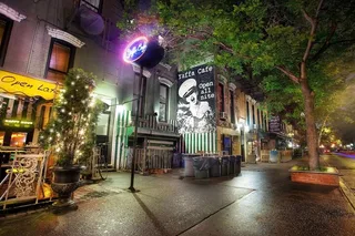 New York City Walking Tour of Greenwich Village Nightlife