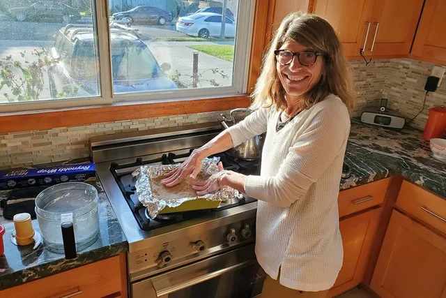 Long Beach Farmers Market Tour & Cooking Class - Image 1