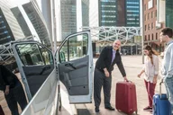 Newark Airport Private Transfer to Manhattan thumbnail 1