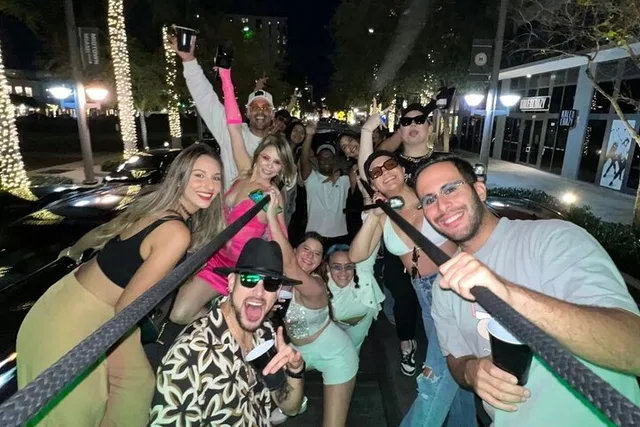 Miami Open Air Party Bus Tour 2 hr - Image 4