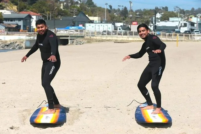 Santa Monica Surf Lesson - Image 4