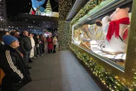 New York Christmas Holiday Lights Walking Tour 2 hr thumbnail 6