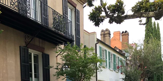 Charleston Ghost Tour in the Walled City 2 hr - Image 2