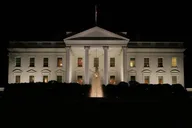 Washington DC Minibus City Night Tour thumbnail 1