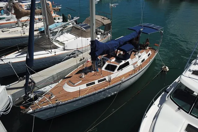 Honolulu Sailboat Charter - Image 6