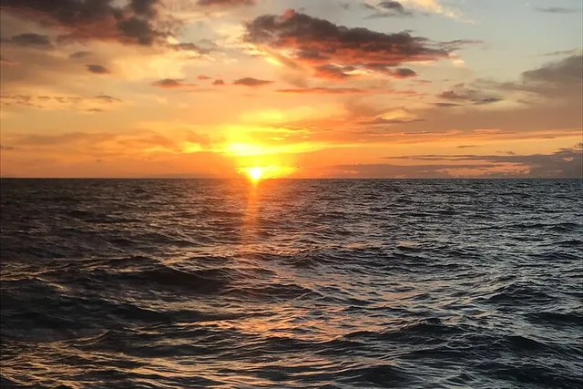 Kawaihae Sunset Sightseeing Cruise - Image 1