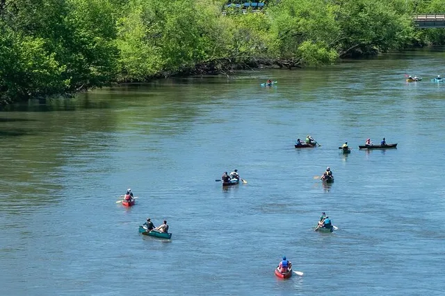 Asheville Craft Breweries Canoe Tour - Image 4